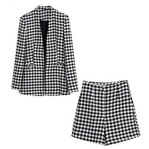 NWT Zara black and white blazer & short set 🤍